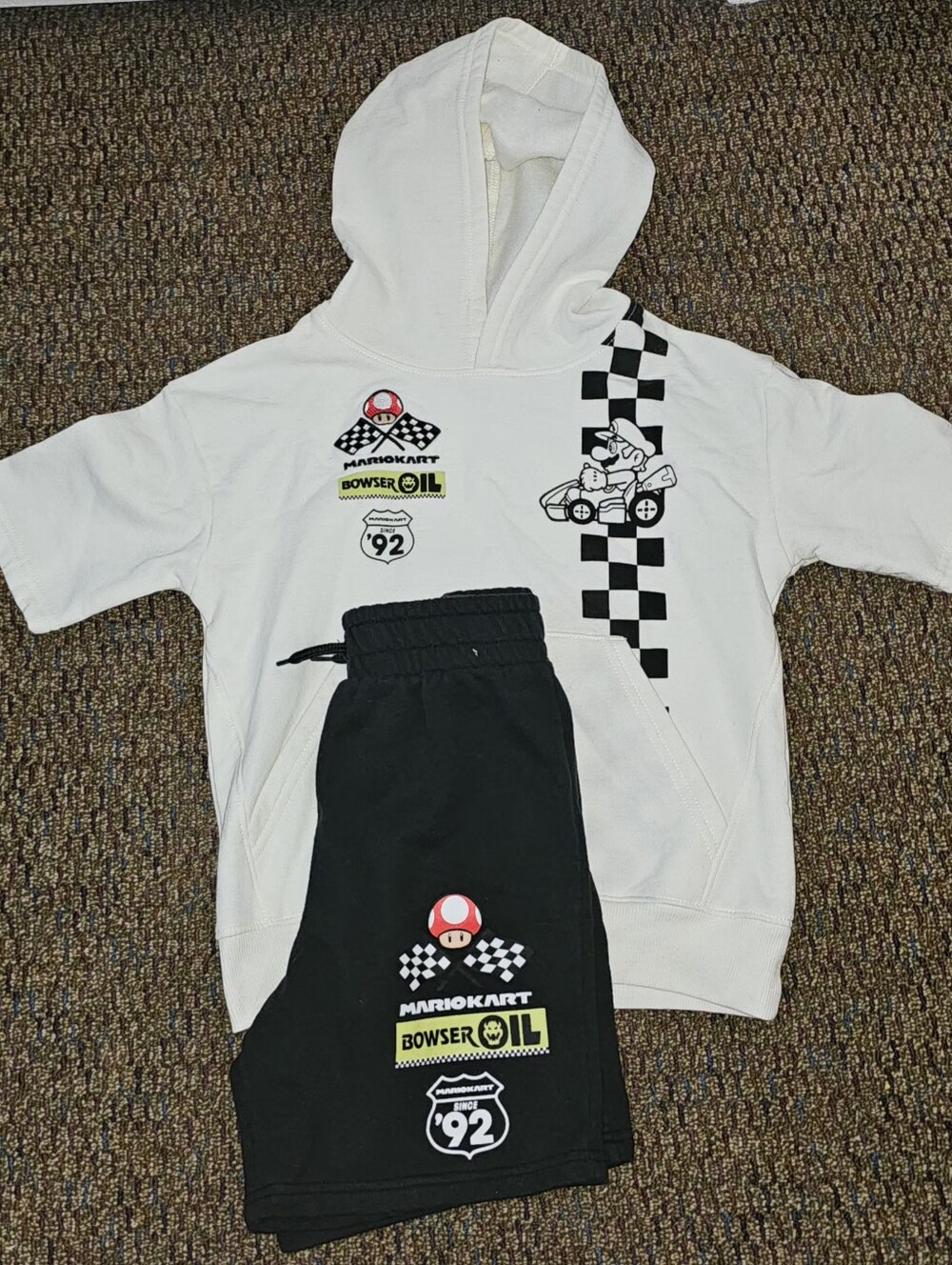 ​Boys Nintendo Mario Kart Short-Sleeve Hoodie & Shorts Set - Size M